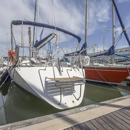 Botel Sailboat Exclusive Experience *