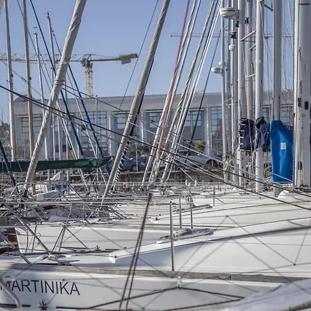 Botel Sailboat Exclusive Experience Lisbon