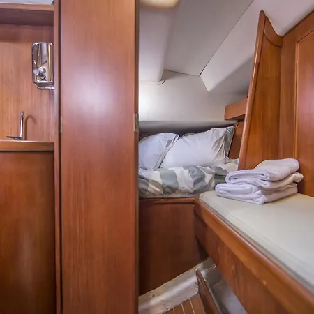 Sailboat Exclusive Experience Lisbon