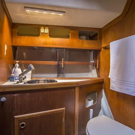 Sailboat Exclusive Experience Lisbon