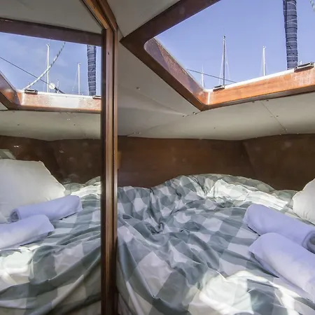 Sailboat Exclusive Experience Lisbon