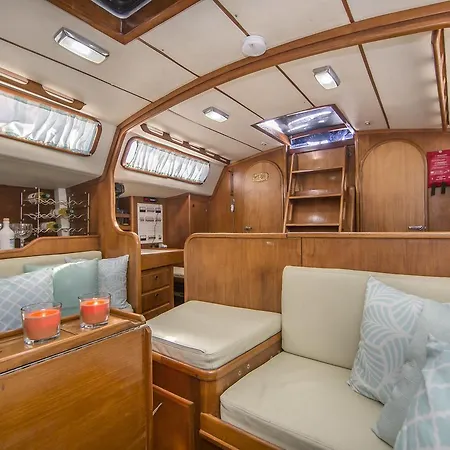 Sailboat Exclusive Experience *
